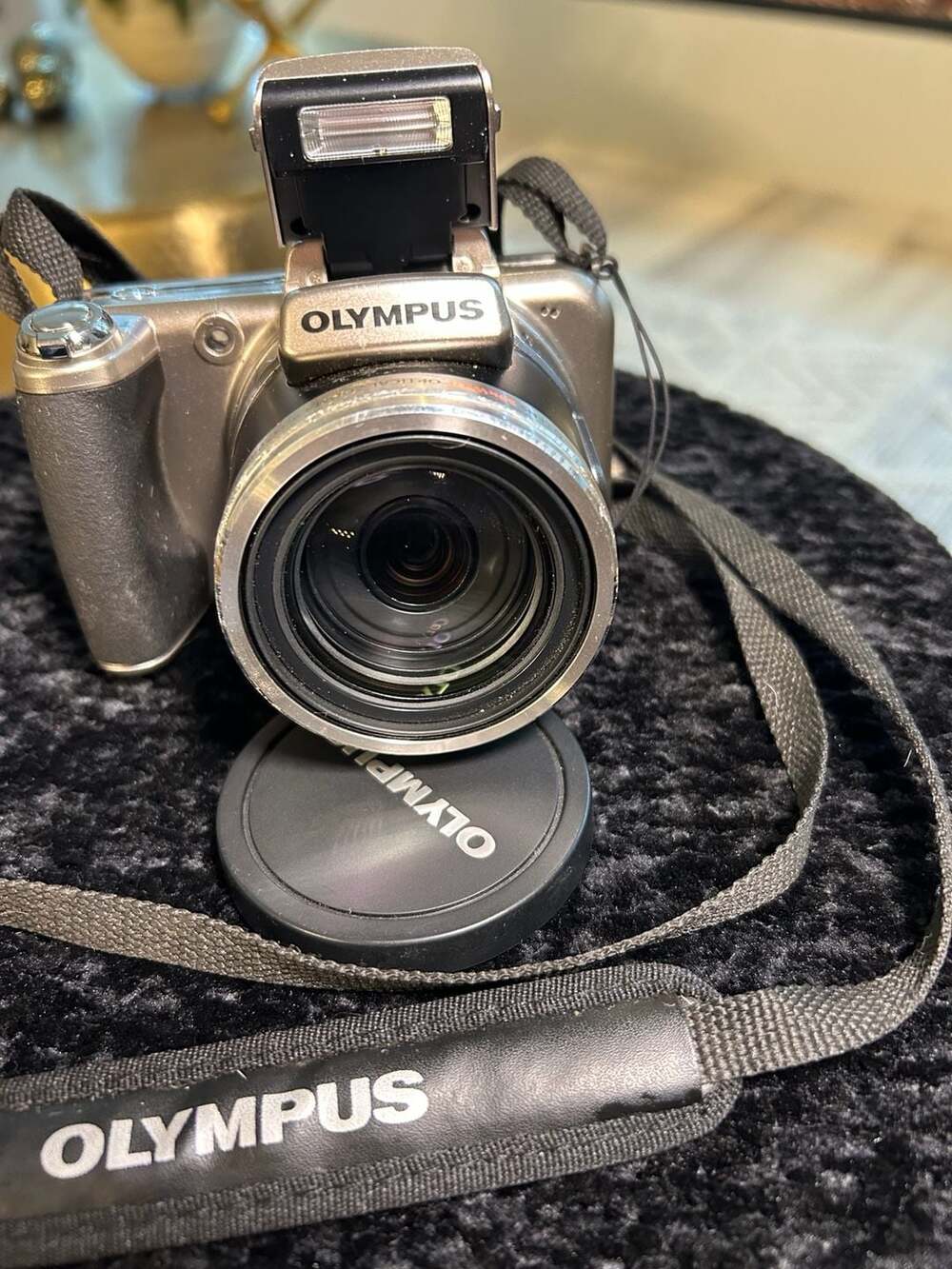 Olympus SP-800UZ Digital Camera 14 Megapixel Silver 30X Zoom